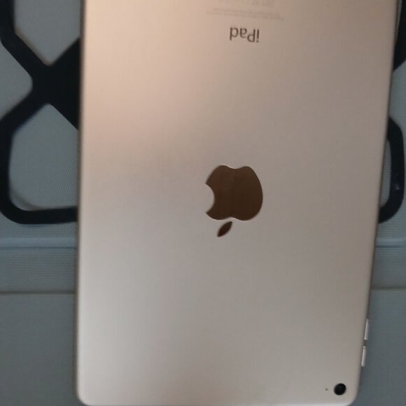 Apple Mini - Picture 4 of 6